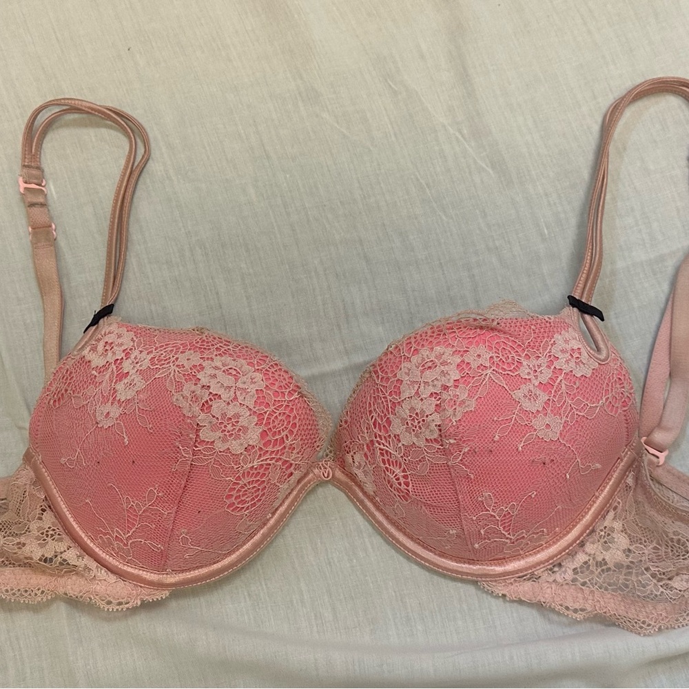 Victoria's Secret Blush Lace Bra